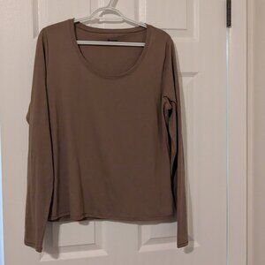 No Boundaries scoop neck long sleeve tee size XL